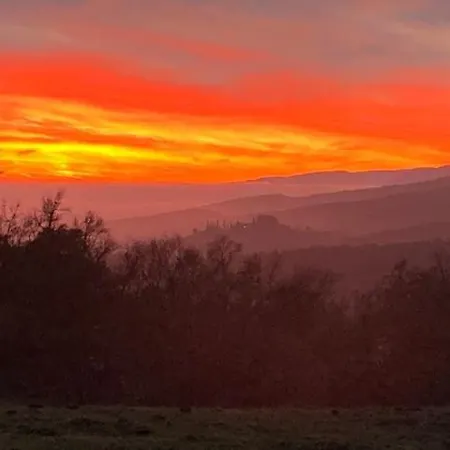 Angrillats Jaktstuga Lladurs